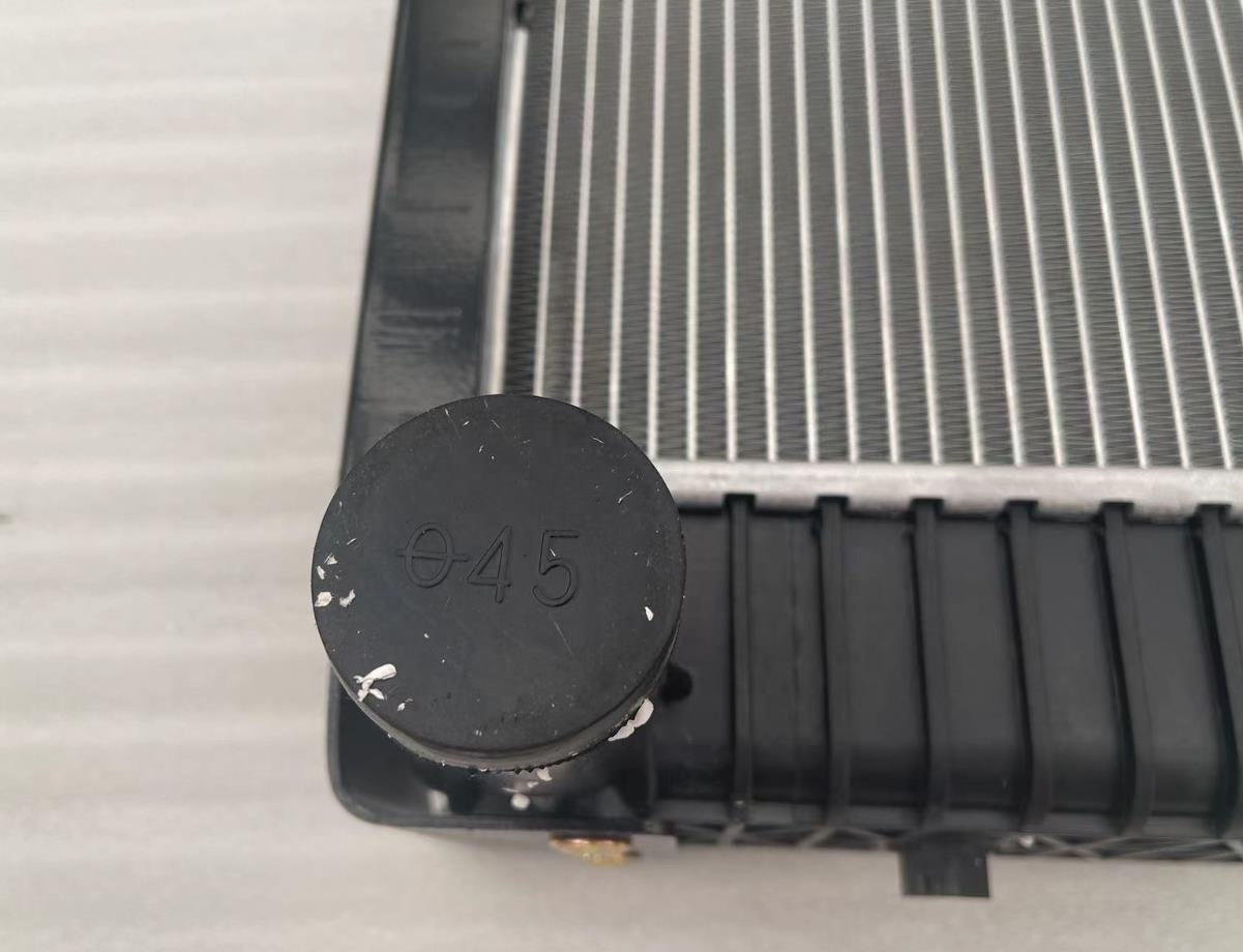 Shacman Delong F3000 Aolong Aluminum Radiator Majalisar DZ9112532888 B